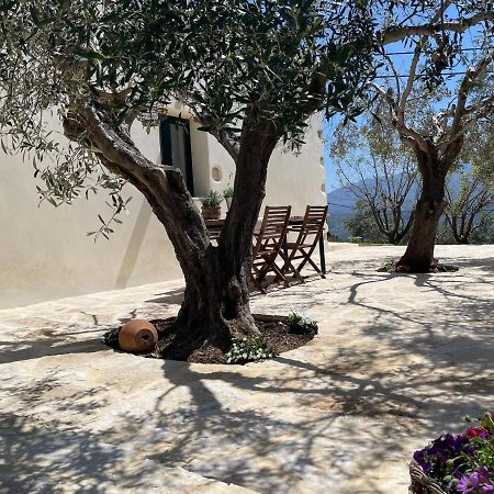 Petra & Elia Villa Megala Chorafia Luaran gambar